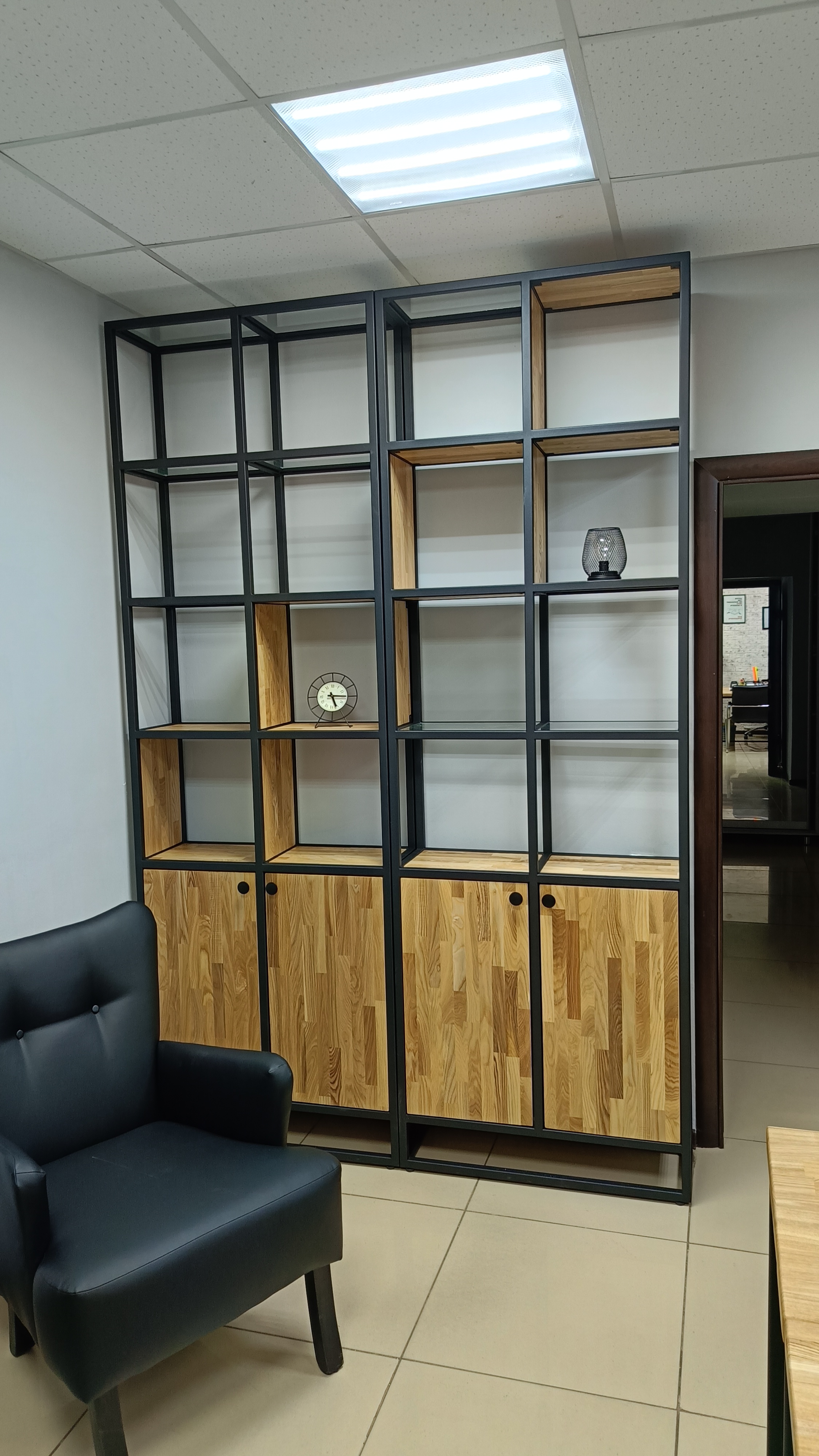 Лофт-стеллаж с тумбой