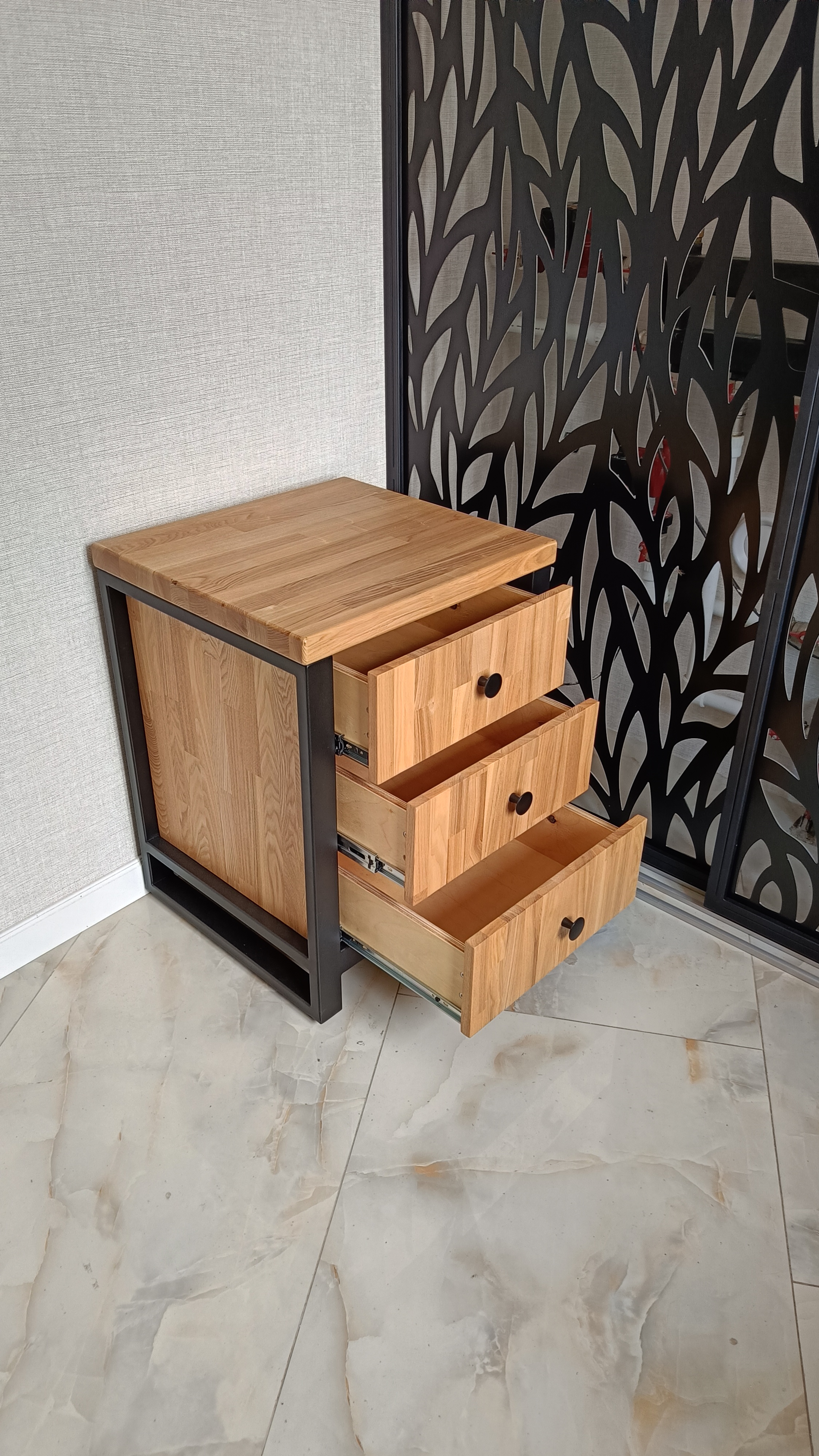 Прикроватная тумба